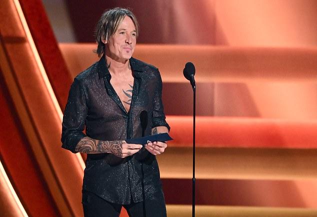 В ноябре Кит привлек внимание СМИ, выступив в Мар-а-Лаго Дональда Трампа на вечеринке австралийского миллиардера.