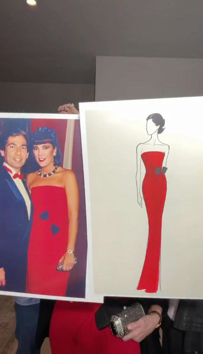 Фотоколлаж: Крис Дженнер в красном платье с мужчиной, рядом — иллюстрация женщины в красном.