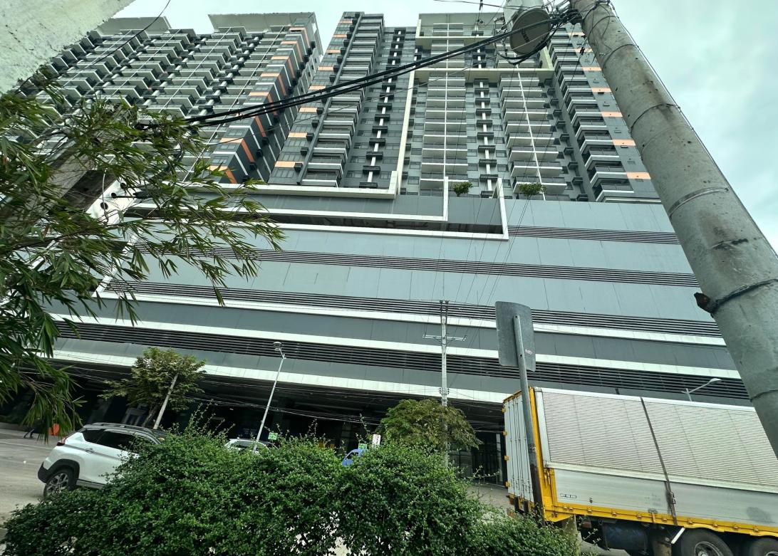 Отдалившийся отец Меган Маркл, Томас Маркл, был госпитализирован в реанимацию после экстренной операции