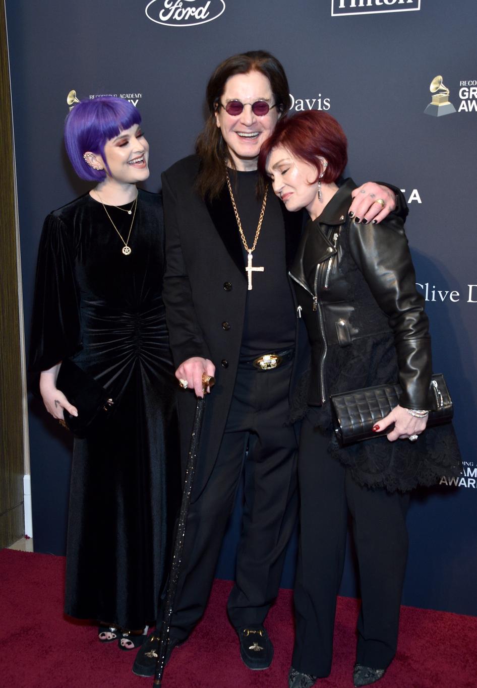 Келли, Оззи и Шэрон Осборн посетили пред-Грэмми гала-вечер.