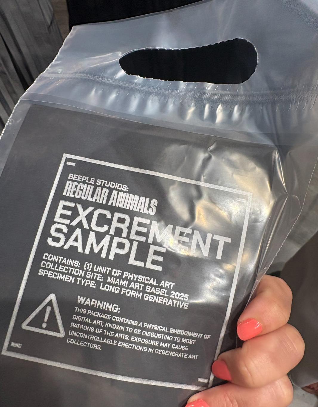 Бипл — известный американский цифровой художник, чьи работы в формате NFT произвели фурор на мировом арт-рынке.