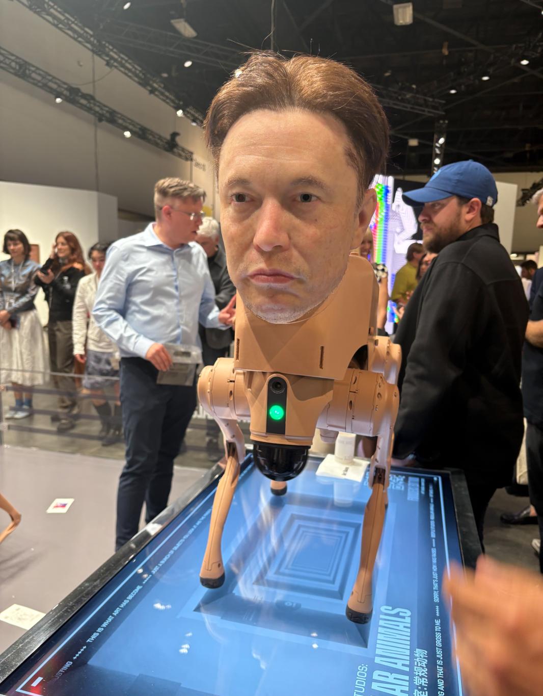 Бипл, известный цифровой художник.