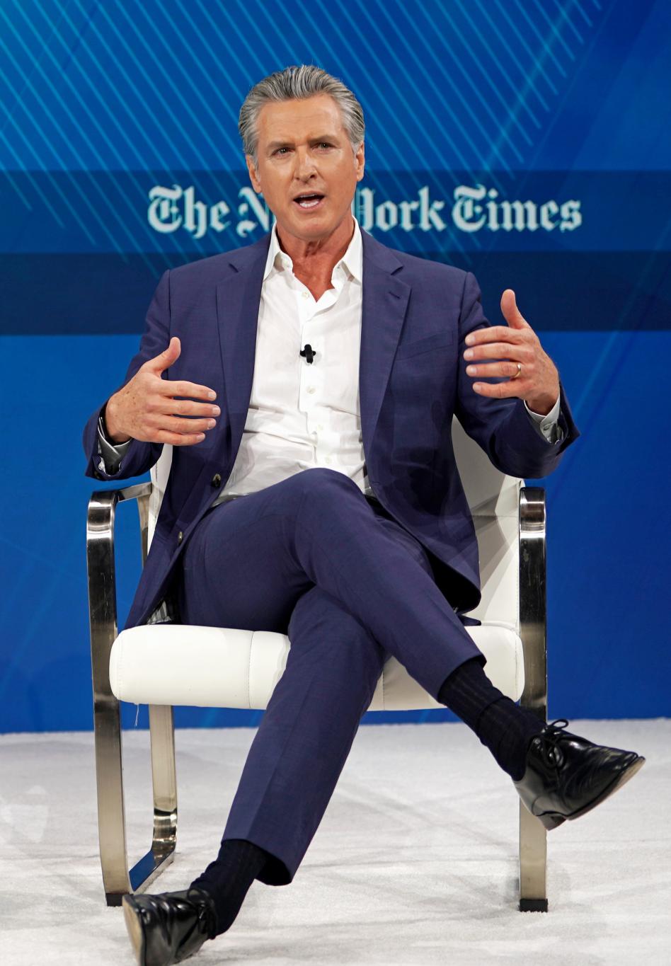 Губернатор Калифорнии Гэвин Ньюсом примет участие и выступит с ключевым докладом на авторитетном саммите The New York Times DealBook, который будет проведен в 2025 году.