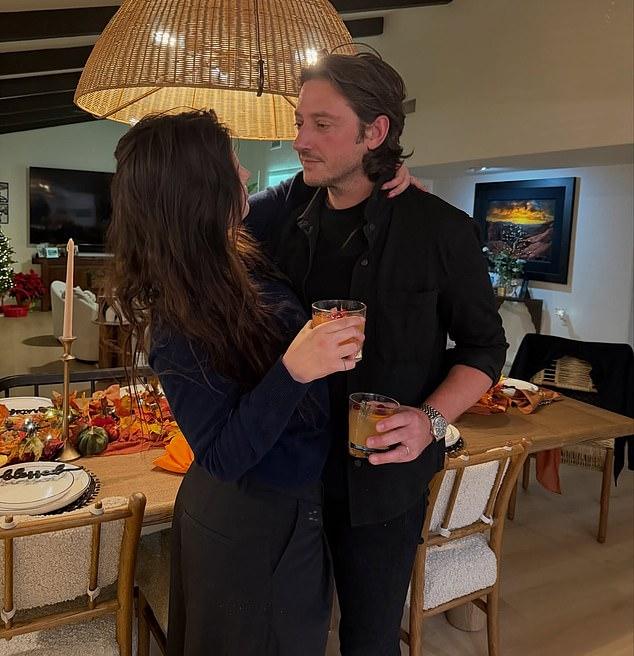 Белла Торн не спешит заводить семью, несмотря на помолвку