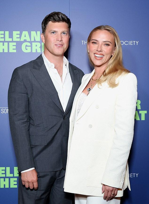 Йоханссон призналась, что скрывала имя сына Космо, чтобы избежать обсуждений. Пара сфотографирована 24 сентября в Нью-Йорке.