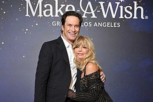 Голди Хоун и Оливер Хадсон тепло поприветствовали гостей ежегодного гала-вечера Make-A-Wish в Лос-Анджелесе