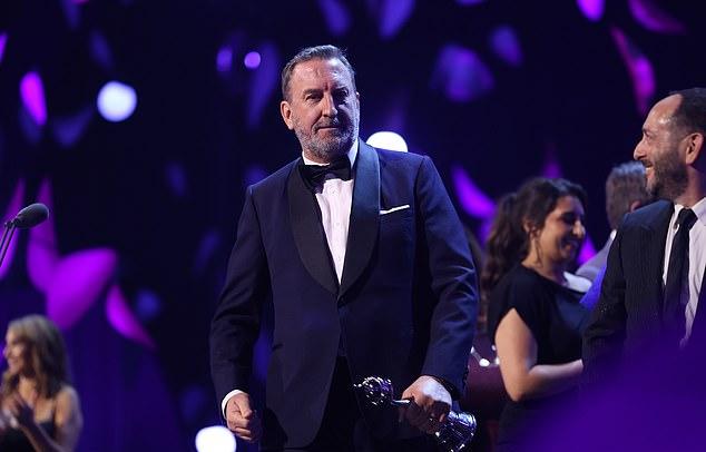 57-летний комик бросил пить в 2016 году после прочтения книги Аллена Карра «Легкий способ контролировать алкоголь».