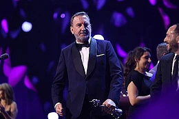 Ли Мак рассказал, что его родители и брат умерли из-за злоупотребления алкоголем, и о своем решении бросить пить