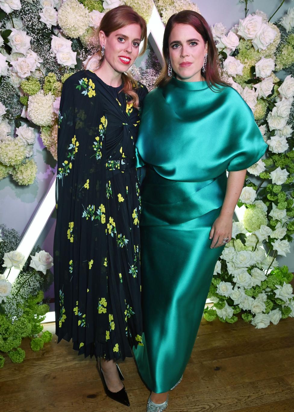 Принцессы Беатрис и Евгения Йоркские на Vogue World: Лондон 2023.