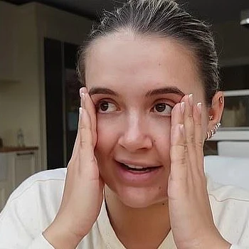 Молли-Мэй Хейг поделилась новостями о здоровье дочери Бамби после того, как малышка и Томми Фьюри были экстренно госпитализированы