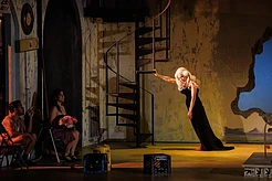 Их страсть не угасла: Памела Андерсон и Лиам Нисон после бурного романа