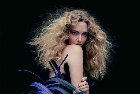 Аманда Сейфрид: Отказ от ботокса ради роли и откровения о съемках