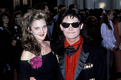 Возвращение культового образа Дрю Бэрримор