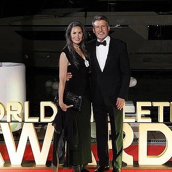 Себастьян Коу встречается с эффектной бывшей женой Лайонела Ричи, сообщает Daily Mail