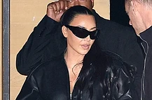 Ким Кардашьян в экстравагантном наряде сопровождала дочь Норт Уэст и ее друзей на ужин