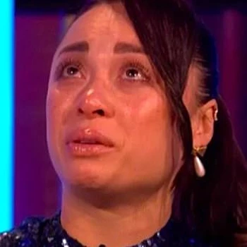 Льюис Коуп из «Strictly» и его профессиональная партнёрша Катя Джонс воссоединились на звёздном 30-летии друга Стиви Раффа в воскресенье, спустя неделю после их неожиданного выбывания с танцевального паркета