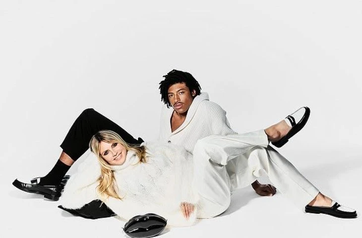 Сын Хайди Клум, Генри, рассказал, как мать «привила ему много уверенности», чтобы он мог пойти по ее стопам, позируя для своей первой совместной обложки