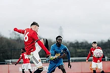 Колин Руни замечена в четверг в Уилмслоу, занимающейся предрождественскими делами со своим старшим сыном Каем