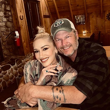 Гвен Стефани без ума от фермерских навыков своего мужа Блейка Шелтона, с которыми она, уроженка Южной Калифорнии, по ее словам, никогда не сталкивалась в детстве