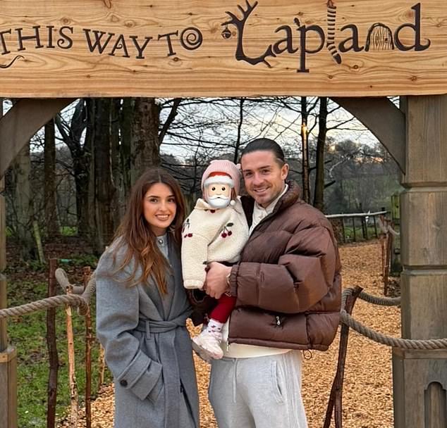 Подруга Джека Грилиша, Саша Эттвуд, поделилась в Instagram фотографиями, сделанными во время первого визита в Лапландию вместе с ним и их маленькой дочерью Амелией Роуз