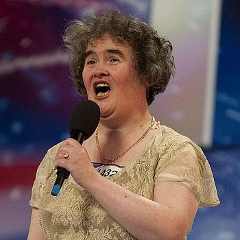 Сьюзан Бойл получила куртку от Тимоти Шаламе, который назвал ее «одной из величайших живущих британок»