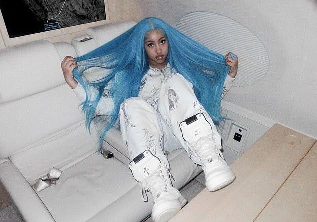 Дочь Ким Кардашьян Норт Уэст поделилась теплым рождественским моментом со своей мачехой Бьянкой Цензори