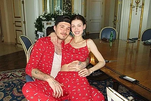 Бруклин Бекхэм намекнул на настроение Гринча после пропуска свадьбы Холли Рамзи