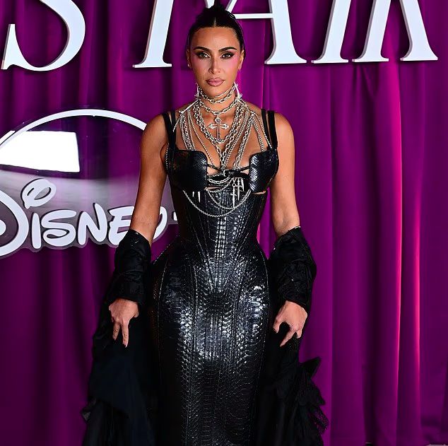 Ким Кардашьян получила главную роль в комедии Netflix после провала своего сериала