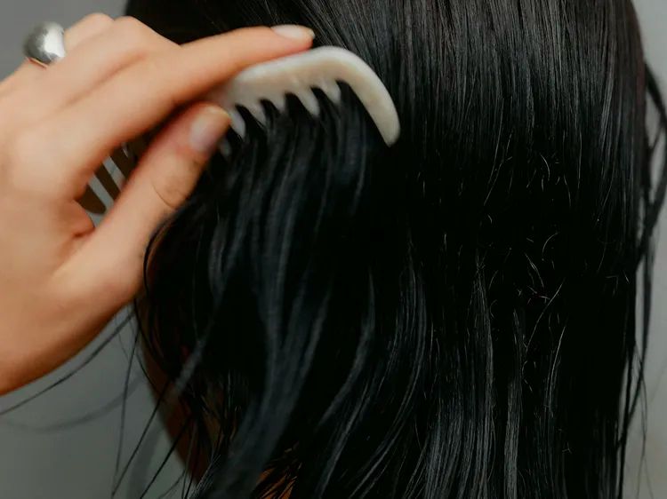 Эфирное масло розмарина от выпадения: схема применения и дозировки