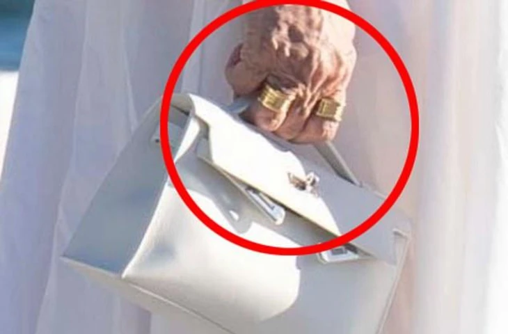 Крис Дженнер потратила 100 000 долларов на подтяжку лица, но её руки рассказывают совсем другую историю