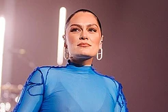 Джесси Джей рассказала о неожиданном повороте в карьере, раскрыв планы попробовать себя в комедии и актерском мастерстве в следующем году, отойдя от музыки