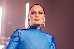 Джесси Джей рассказала о неожиданном повороте в карьере, раскрыв планы попробовать себя в комедии и актерском мастерстве в следующем году, отойдя от музыки