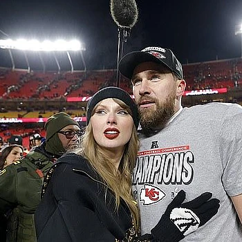 Тейлор Свифт стала главной звездой на свадьбе своей хорошей подруги Эсте Хайм в Калифорнии