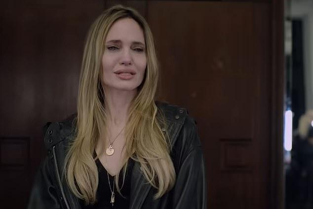 Анджелина Джоли в трейлере к новому франкоязычному фильму «Кутюр»