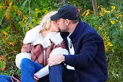 Профессиональные спортсмены пишут Сидни Суини в личные сообщения, что вызывает недовольство её бойфренда