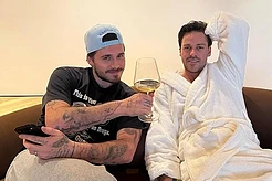 Никола Пельтц поделилась «прекрасными моментами» с мужем Бруклином Бекхэмом на фоне продолжающейся ссоры с его родителями