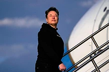 Илон Маск добивается полной опеки над своим годовалым сыном Ромулом от Эшли Сент-Клэр