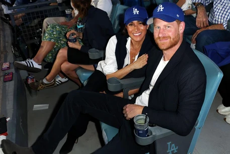 Принц Гарри, как утверждается, испытывает трудности в Голливуде, в то время как его жена, Меган Маркл, преуспевает