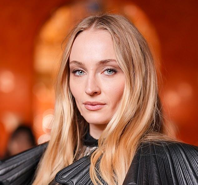 Софи Тёрнер обнаружила хроническую проблему со здоровьем во время подготовки к роли Лары Крофт в предстоящем телесериале «Tomb Raider»