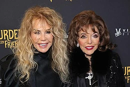 Дама Джоан Коллинз и бывшая жена Кэри Гранта Дайан Кэннон на премьере фильма «Убийство между друзьями»