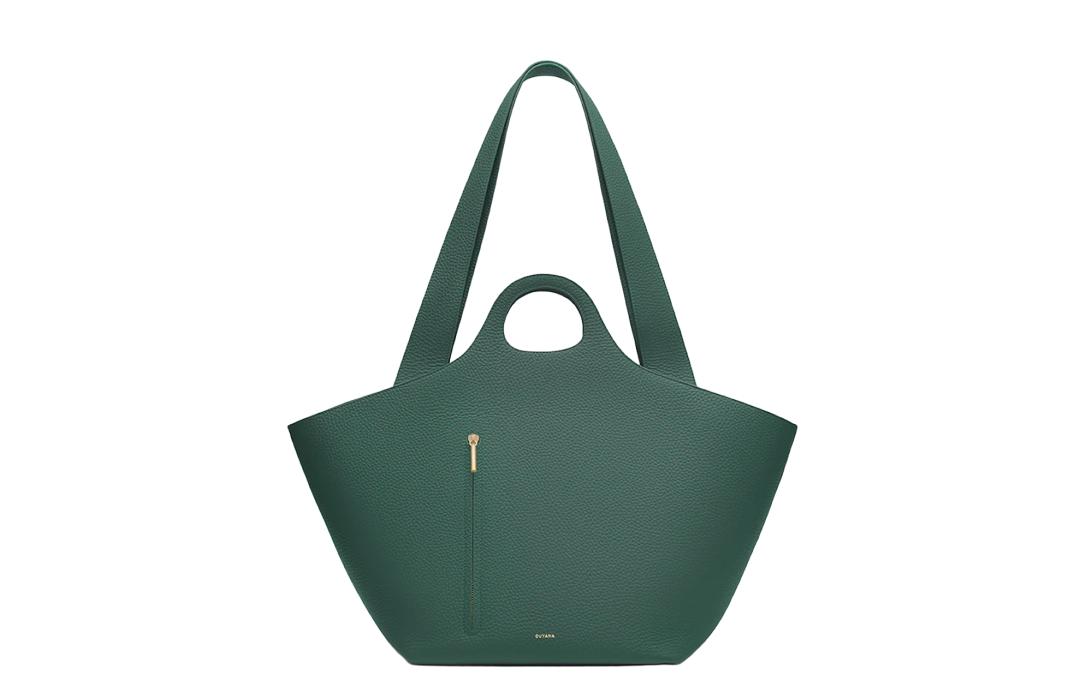 Сдержанная роскошь всегда актуальна — достаточно спросить таких звезд, как Меган Маркл, которые годами не расстаются с ключевыми предметами от Cuyana в своих гардеробах