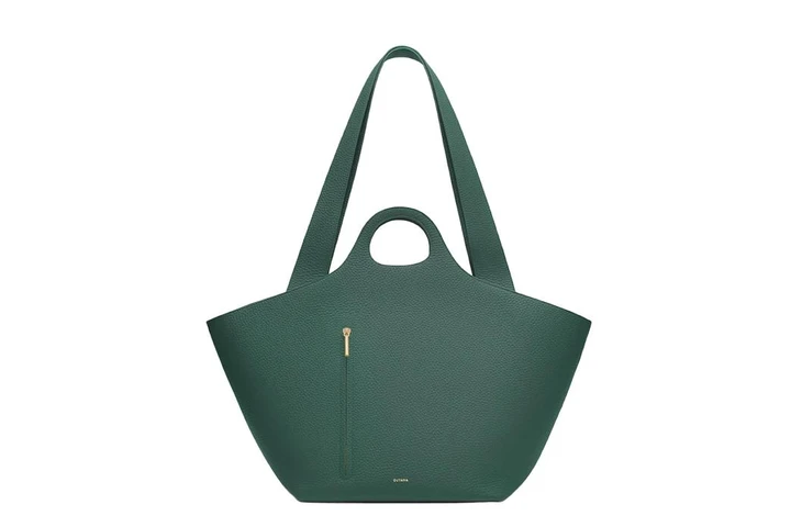 Сдержанная роскошь всегда актуальна — достаточно спросить таких звезд, как Меган Маркл, которые годами не расстаются с ключевыми предметами от Cuyana в своих гардеробах