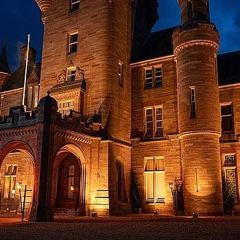 Алан Карр намерен приобрести замок в Шотландии и наконец съехать из дома, который он делил с бывшим мужем Полом Дрейтоном