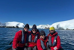 Антарктида: Новое место отдыха для знаменитостей