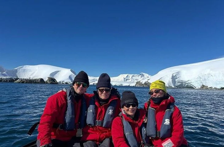 Антарктида: Новое место отдыха для знаменитостей