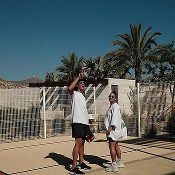 Муж Ванессы Хадженс Коул Такер раскрыл пол ребенка, родившегося два месяца назад