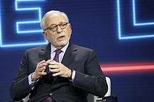 Никола Пельтц, как сообщается, получает от своего отца-миллиардера Нельсона ежемесячное содержание в размере 1 миллиона долларов