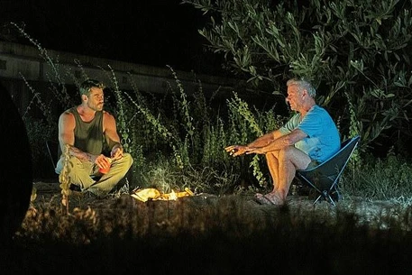 Крис Хемсворт откровенно рассказал о тяжелом моменте, когда узнал о диагнозе Альцгеймера у своего отца Крейга