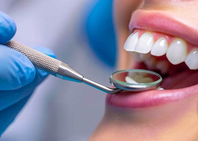 Идеальная улыбка к лету: правда ли, что зубы лучше лечить в холодное время года?