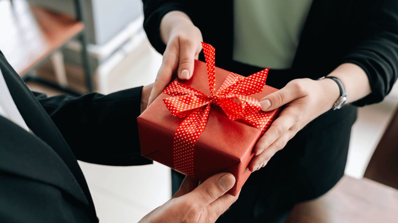 Тренды корпоративных подарков 2026: как компании создают вау-эффект и остаются в памяти